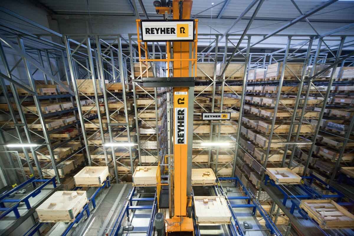 REYHER Logistikzentrum Innen